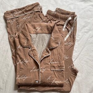 Luxlabel Brown and White Lounge Set